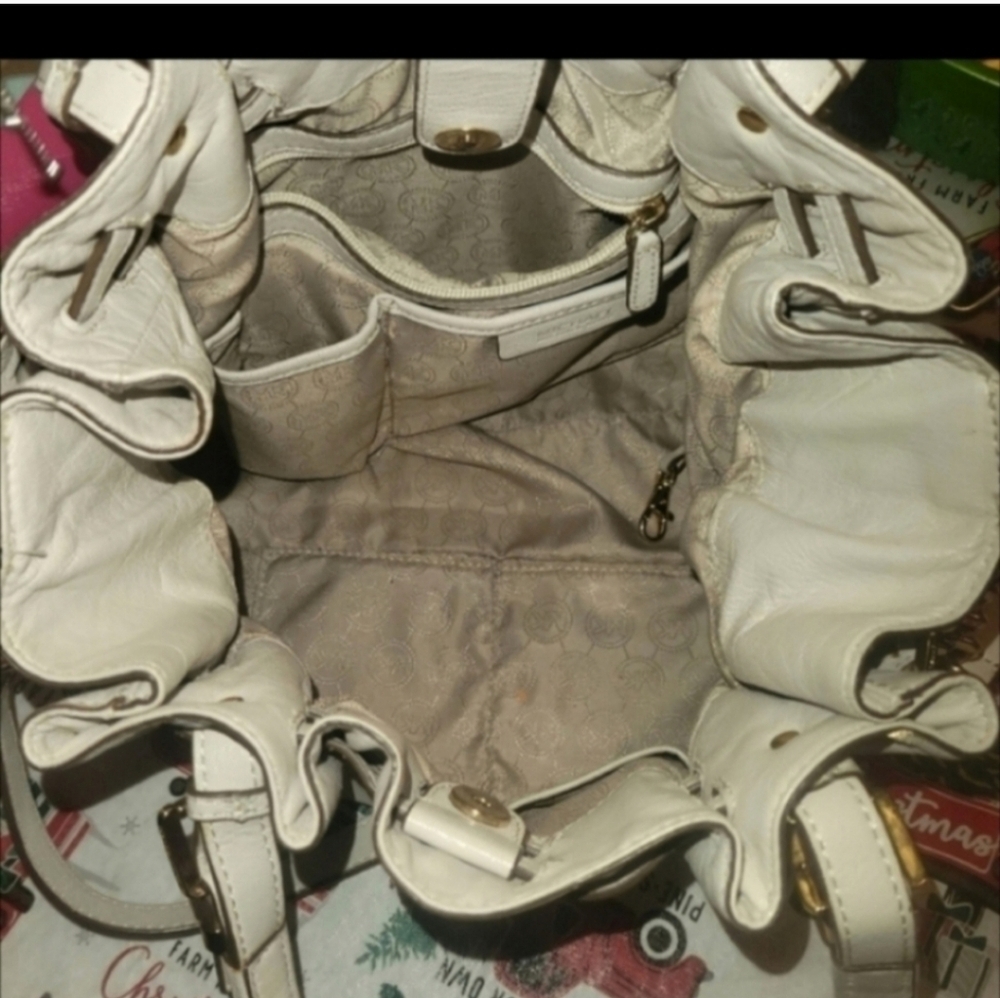 MICHAEL Michael Kors Off White Leather Large Edie Shoulder Bag - Picture 8 of 8